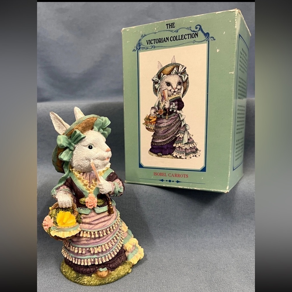 1994 The Victorian Collection Isobel Carrots Rabbit Figurine with Original Box